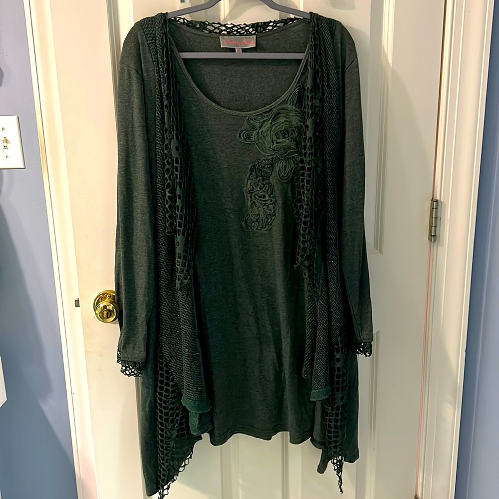 2X tunic top
